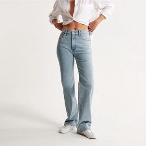 Abercrombie 90’s Relaxed Jean